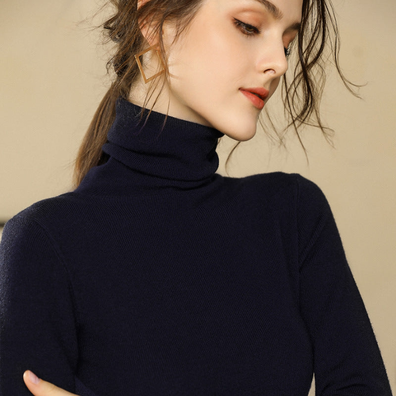 Schmal geschnittener Rollkragen-Strickpullover