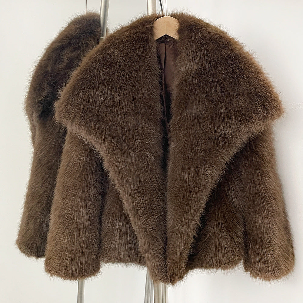 Elegante Kunstpelzjacke mit großem Revers