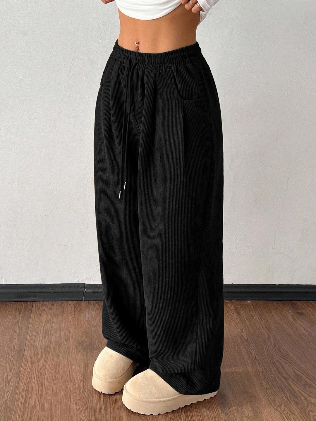 Damen-Cordhose mit weitem Bein und Kordelzug