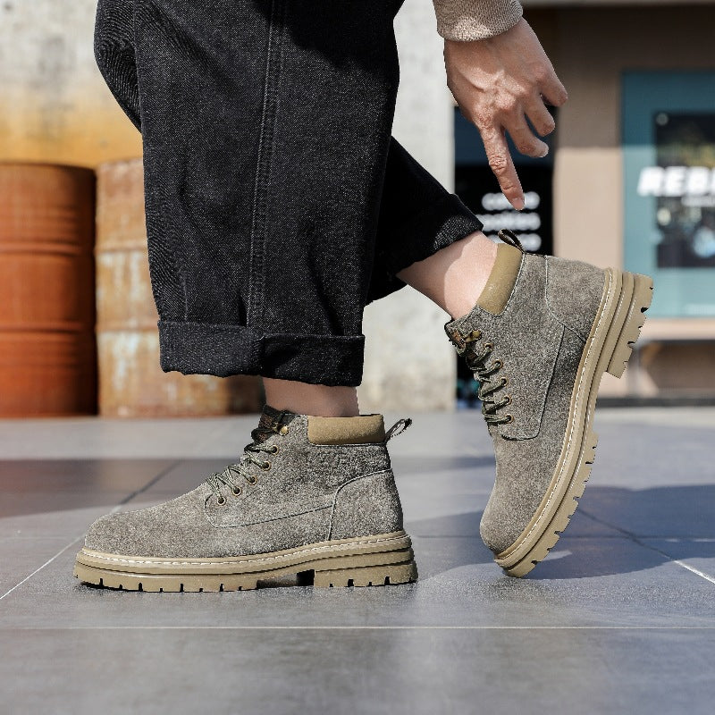 Robuste Leder-Stiefel, gefüttert, verschiedene Größen