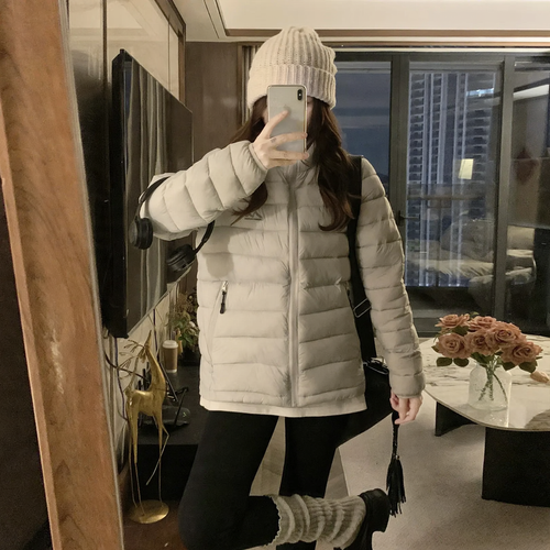 Leichte, gesteppte Kapuzenjacke für Damen