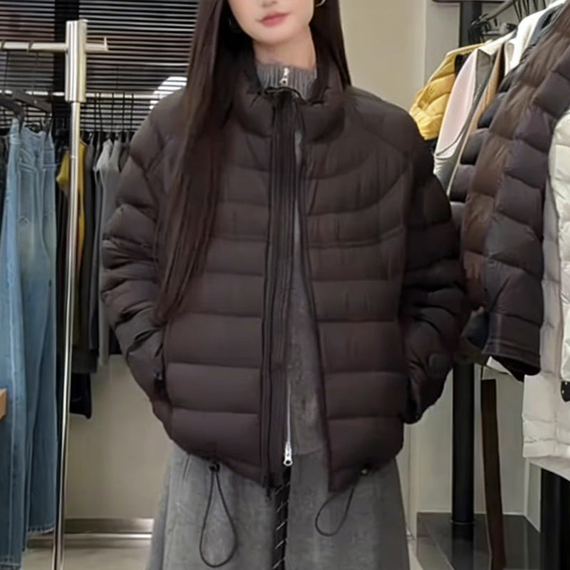 Kurze Damen-Daunenjacke mit Stehkragen