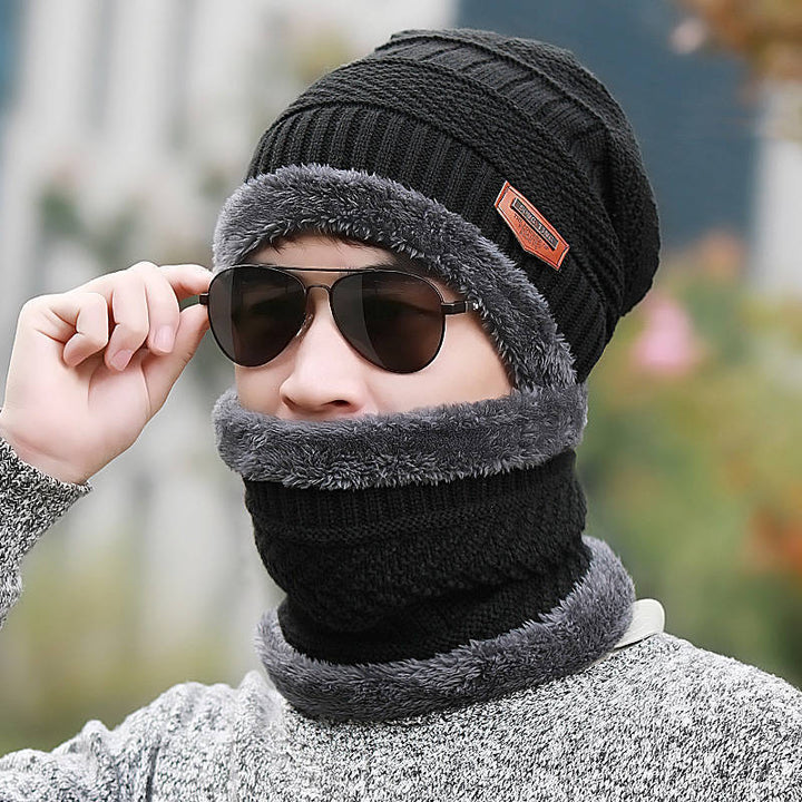 Winter-Set: Gefütterte Strickmütze mit Ohrenschutz und Schal