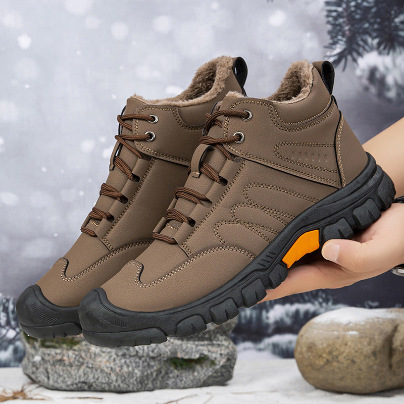 Gefütterte Herren-Winterstiefel mit dicker Sohle
