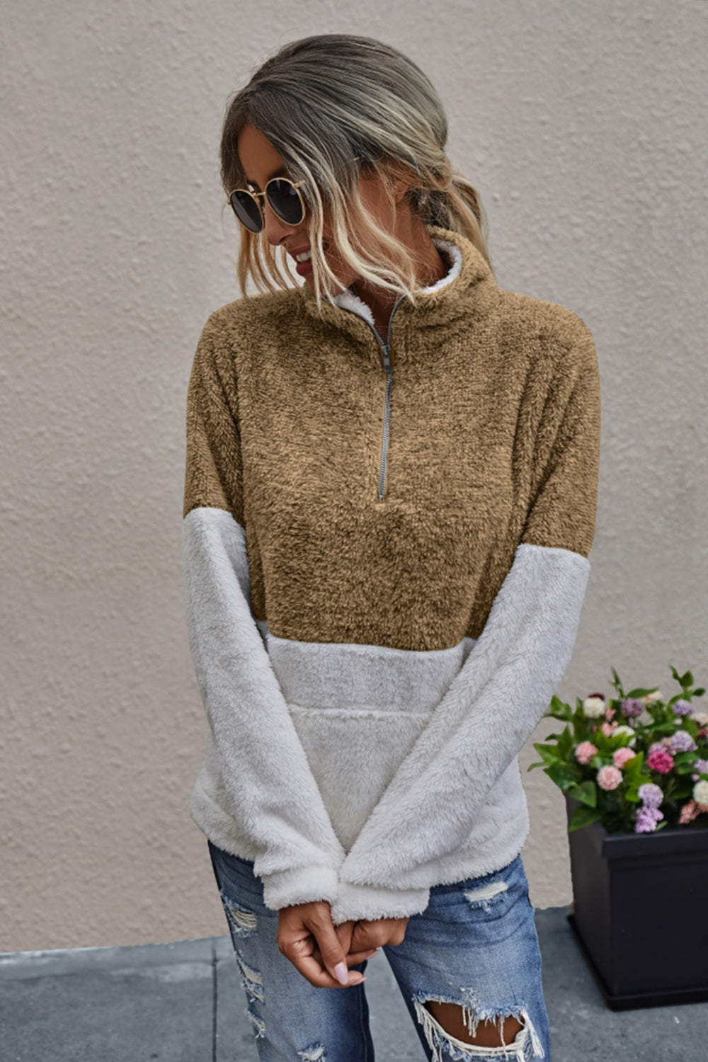 Drune | Eleganter Crop-Top mit Reißverschlusstasche