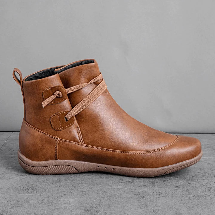 Drune | Ankle Boots mit Riemen
