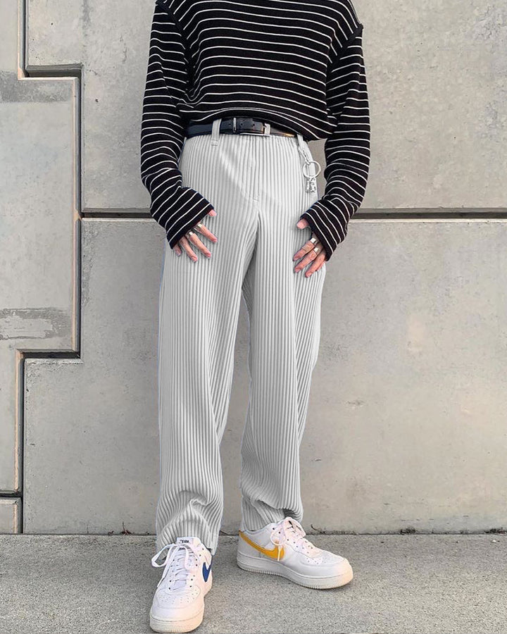 Herren Kordhose im Relaxed-Tapered-Schnitt mit feiner Breitkordstruktur Drune