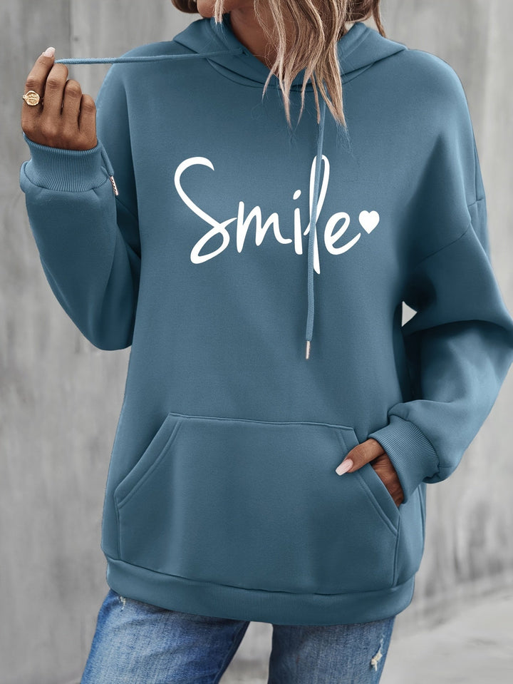 Drune | gemütlicher Smile Print Hoodie mit Kordelzug für Frauen