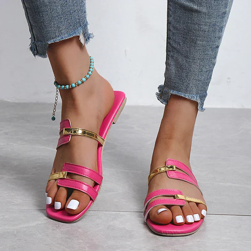 Drune - stylische flache Sandalen mit trendigem Design | Sandalen mit mehreren Riemen über dem Fuß für Damen