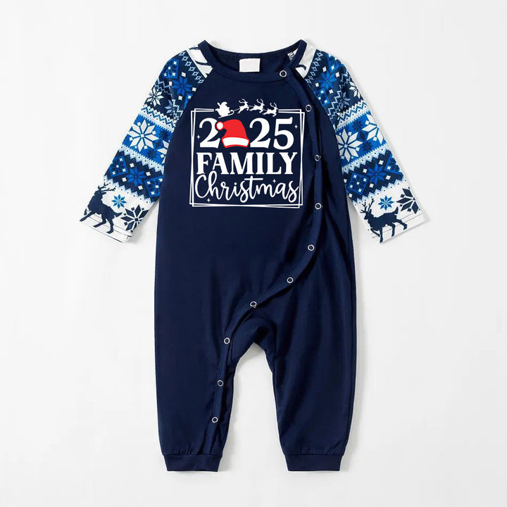 Drune | "Familie 2025 Weihnachten" Text und Weihnachtsmann-Hut Druck Blaue Familien passende Pyjamas