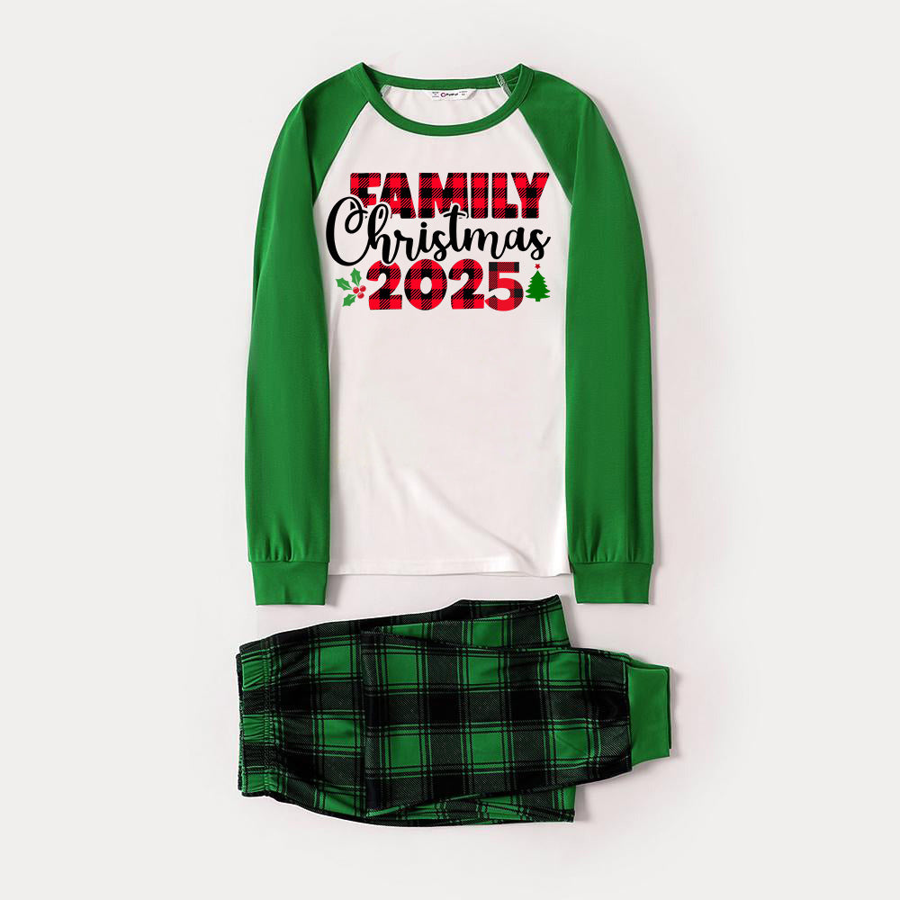 Drune | Familie Weihnachten 2025 Textdruck Langarmtop mit grünem & schwarzem kariertem Weihnachts-Pyjama