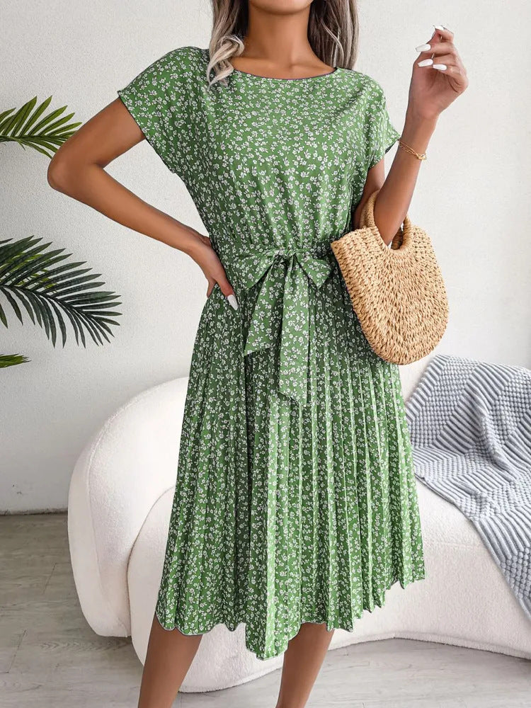 Drune | Kleid mit Kurzen Ärmeln und Eleganten Falten Blumen