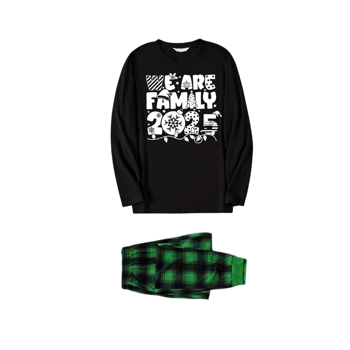 Drune | We Are Family 2025 Weihnachts-Pyjama-Set - Schwarzes Oberteil Grüne und schwarze Karohose Weiße Textgrafik