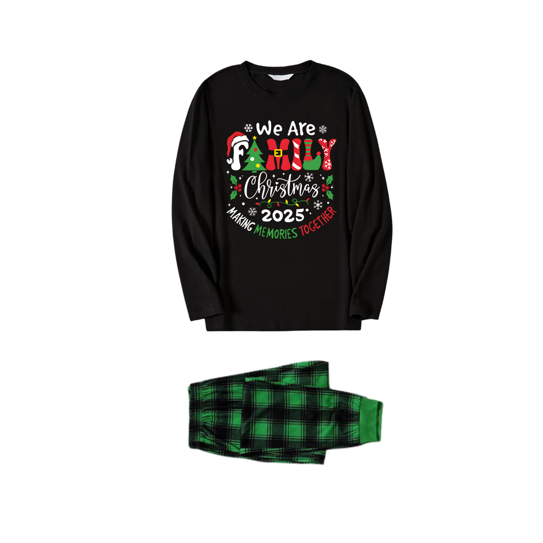 Drune | "Wir sind Familie" 2025 Weihnachtskranz - Schwarzes Langarmshirt mit schwarzen und grünen karierten Hosen Familien passende Schlafanzüge