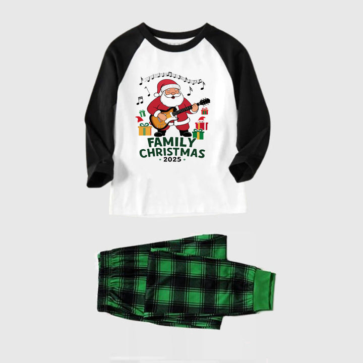 Drune | Schwarzes Raglan-Oberteil Grün Plaid Weihnachts-Pyjama-Set mit "Frohe Weihnachten 2025" und Santa Claus Druck