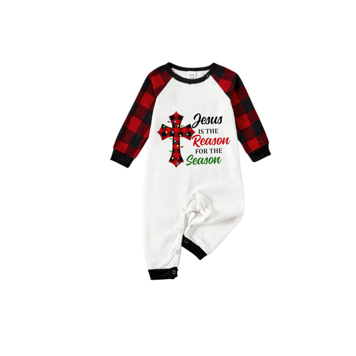 Drune | Rote und schwarze karierte Weihnachts-Pyjama-Set mit dem Slogan-Druck "Jesus ist der Grund für die Saison"