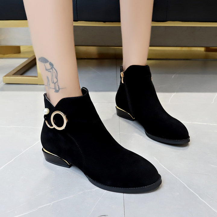 Damen nan knöchelstiefel aus Veloursimitat mit seitlichem Reißverschluss goldener Absatzkante und Perlenring Drune