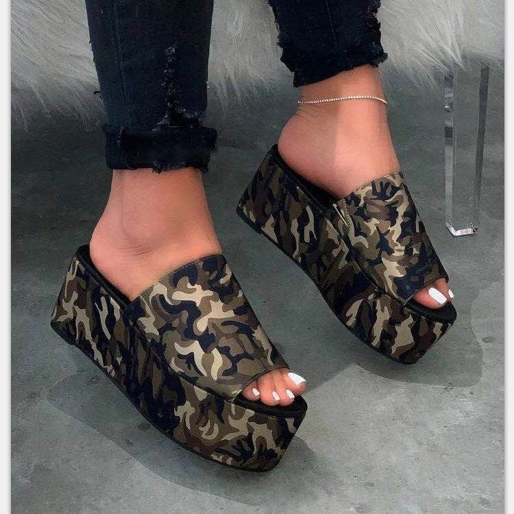Damen Wedge-Pantoletten mit tierischem Druck und komfortabler Sohle Drune