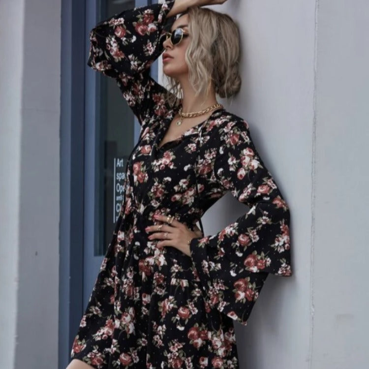 Damen Midikleid mit weit ausgestellten Ärmeln und floralen Mustern Drune