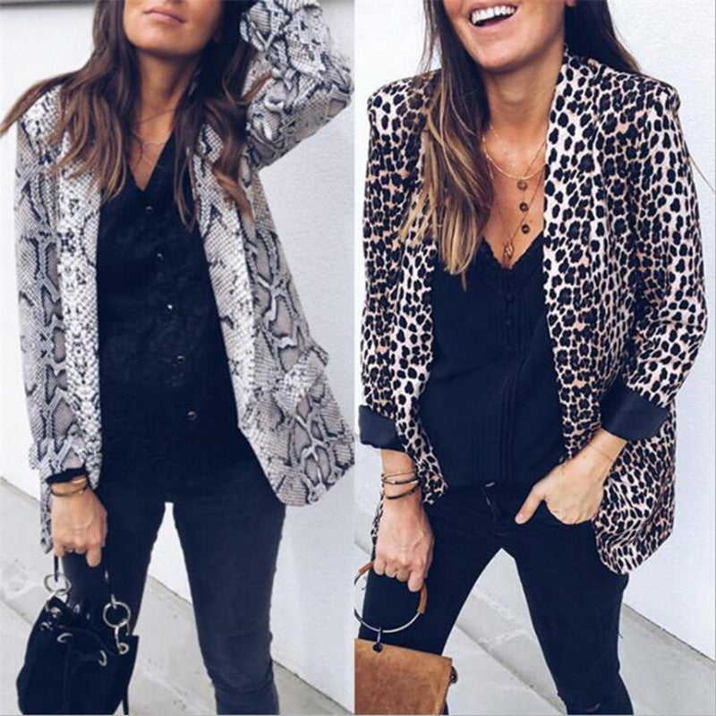 Damen Leichter Longblazer mit Schlangenprint, offener Front und aufgesetzten Taschen Drune