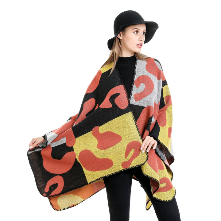 Damen Oversize-Ruana mit abstraktem Grafikjacquard und dekorativer Kettelnaht Drune