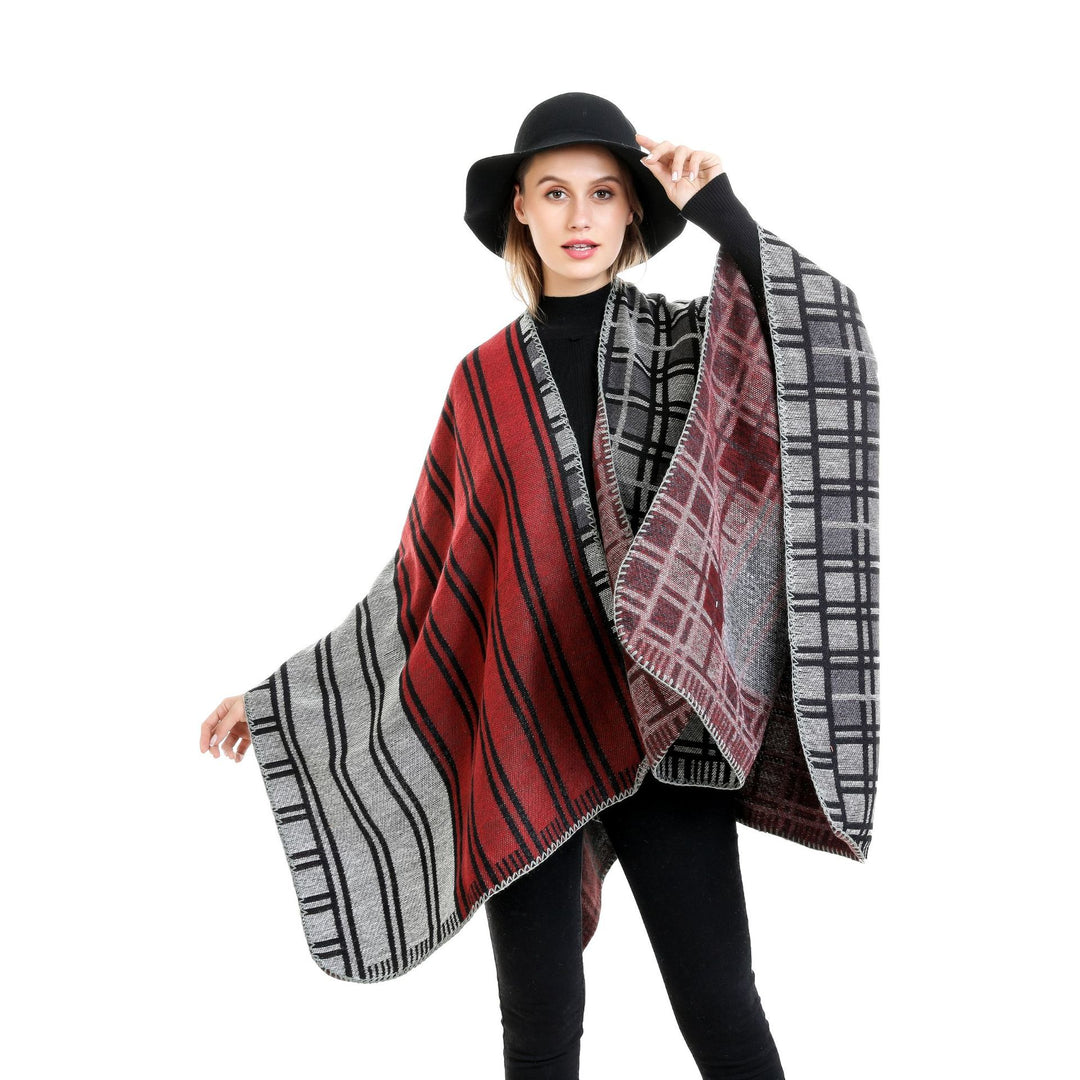 Damen Oversize-Ruana im Patch-Karo-Strick mit offenem Saum Drune