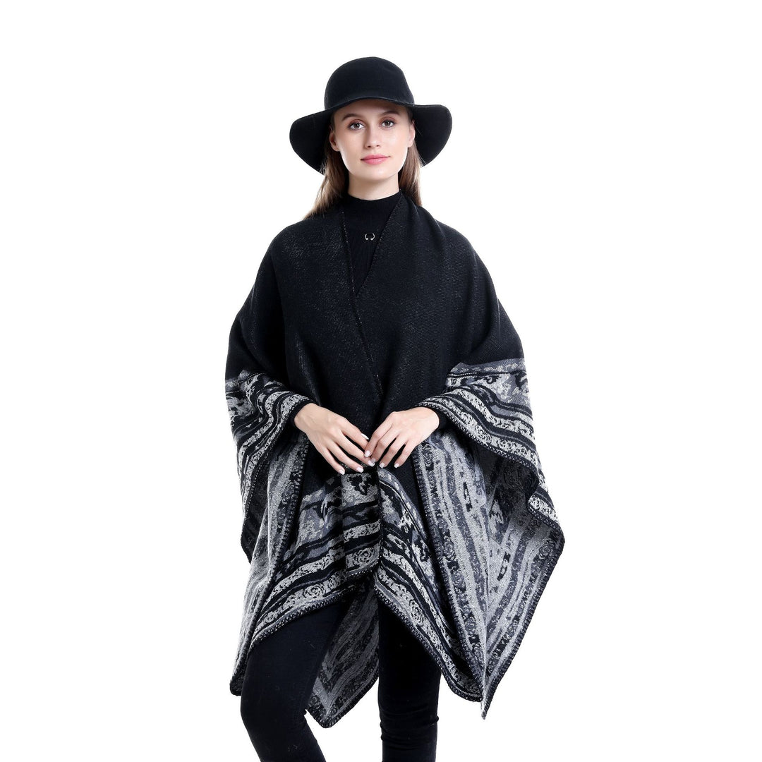 Damen Weichfallende Oversize-Ruana im Umhangstil mit ornamentaler Bordüre Drune