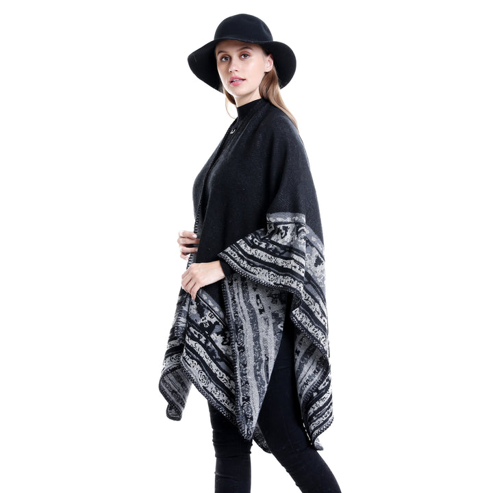 Damen Weichfallende Oversize-Ruana im Umhangstil mit ornamentaler Bordüre Drune