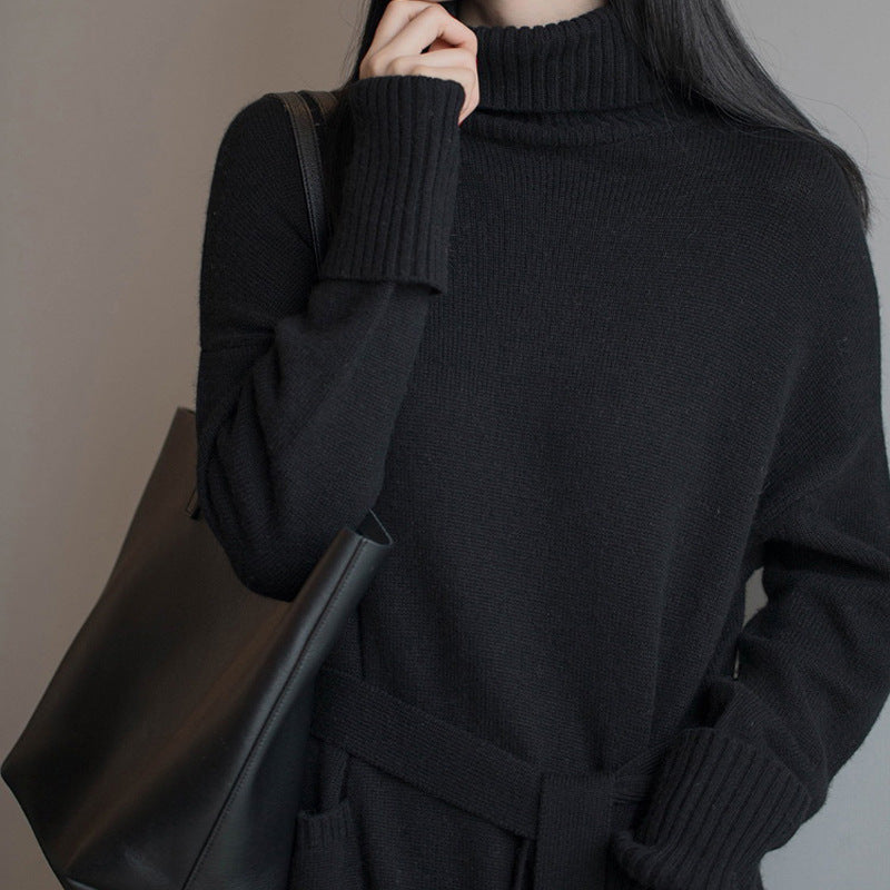 Damen Strickkleid mit hohem Kragen und Taillengürtel Drune