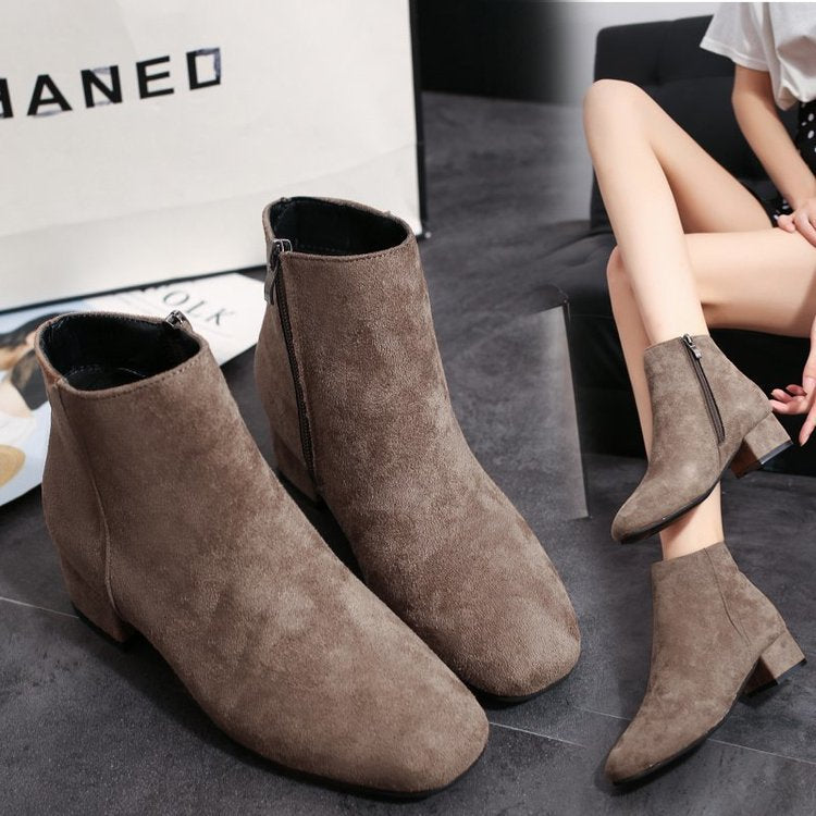 Damen Stiefeletten mit samtigem Obermaterial und komfortablem Blockabsatz Drune