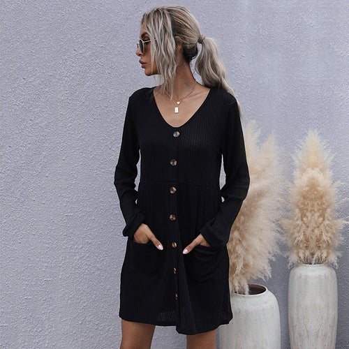 Damen Geripptes Strickkleid mit V-Ausschnitt, Knopfleiste und aufgesetzten Taschen Drune