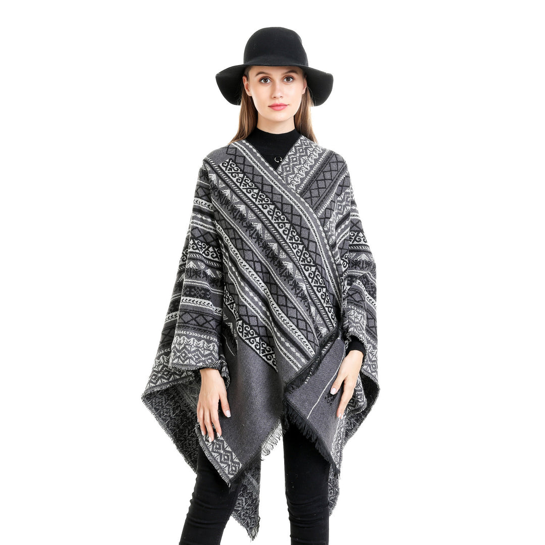 Damen Ruana-Poncho im kastigen Kimono-Fall mit feiner Jacquard‑Webstruktur und Fransensaum Drune