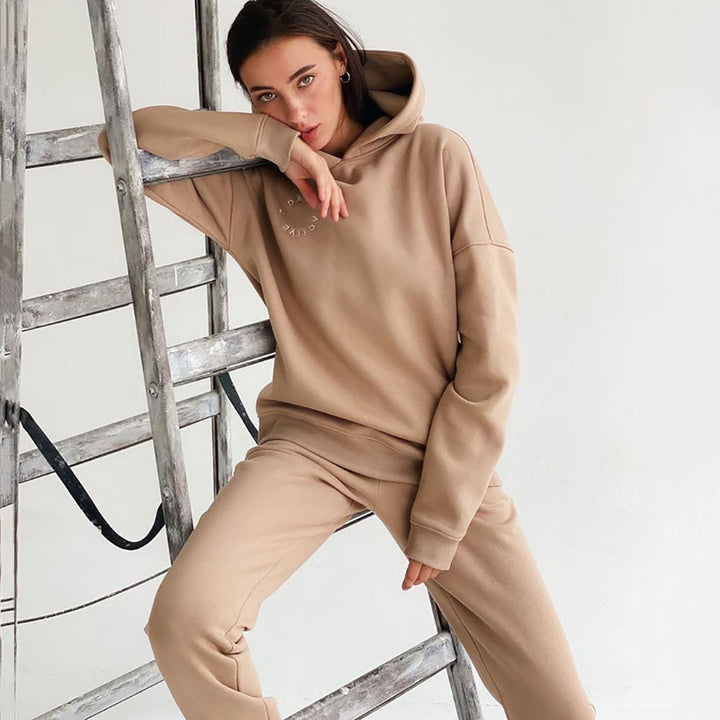 Damen bequemer Kapuzenpullover und Jogginghose Drune