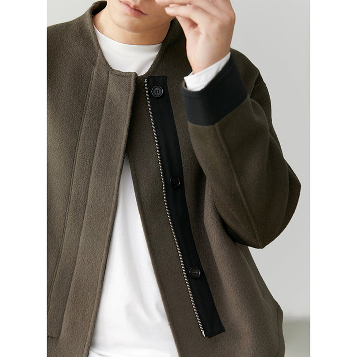 Herren Kurzjacke im Boxy-Schnitt aus Wollmix mit asymmetrischer Reißverschluss- und Knopfblende Drune