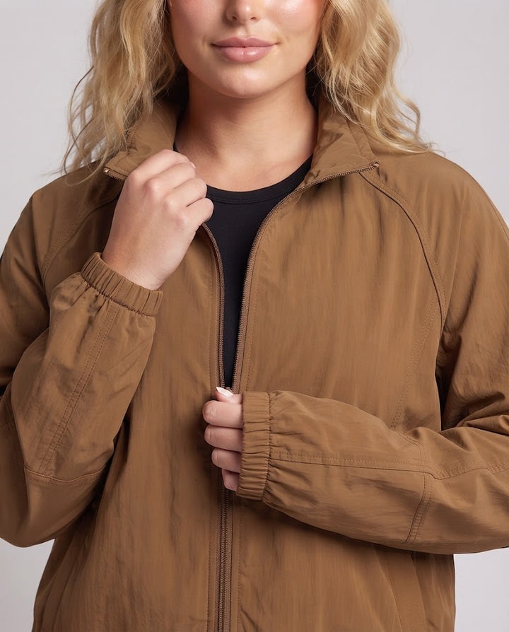 Damen Leichte und luftige Übergangsjacke Drune