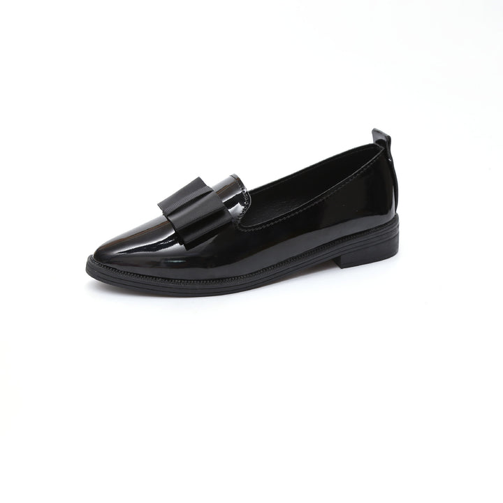 Damen nan eleganter Lackslipper mit dekorativer Schleife und leichter Plateausohle Drune