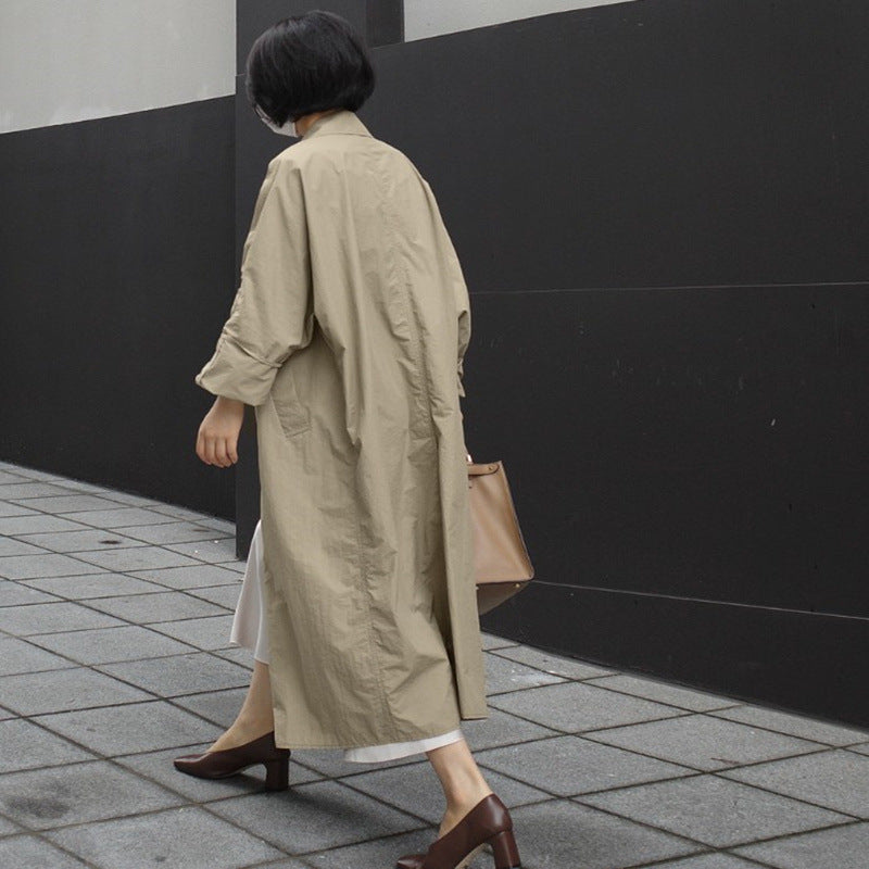 Damen Leichter Maxi-Trenchcoat im minimalistischen Oversize-Cut mit hohem Stehkragen und verdeckter Knopfleiste Drune