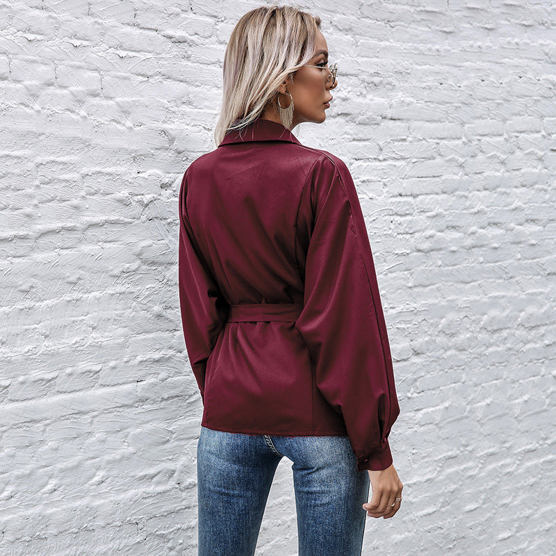 Damen Satin-Hemdbluse mit Taillengürtel, Brusttaschen und langen Ärmeln Drune