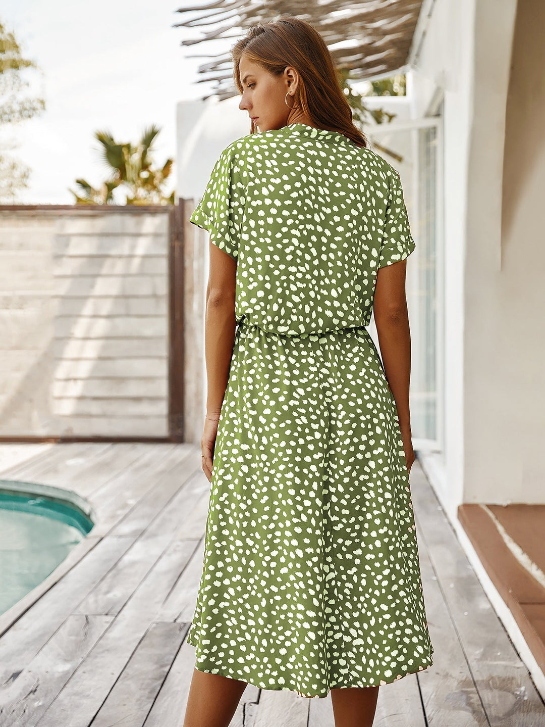 Drune | Lässiger Polka Dot V-Ausschnitt Kurzarm Midi Kleid
