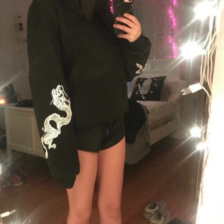 Damen Oversize Sweatshirt mit Drachenprint an Ärmeln und Rundhalsausschnitt Drune
