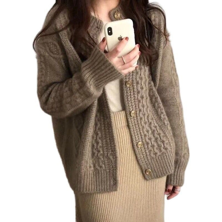 Damen Kuscheliger Zopfmuster-Cardigan aus Mohair‑Optik mit geripptem Saum und dekorativen Knöpfen Drune