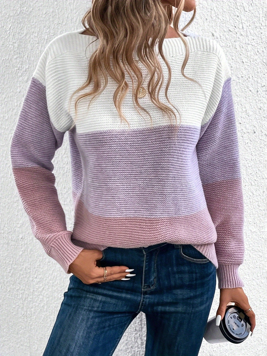 Drune | Eleganter Damenpullover mit dreifarbigen Streifen