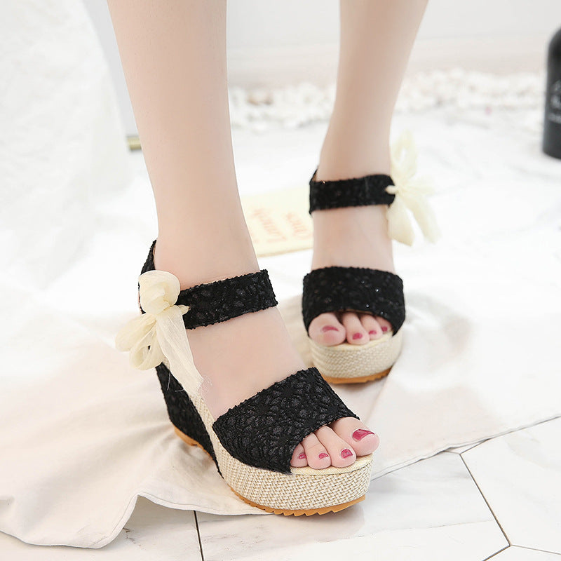 Damen nan romantische Spitzen-Keilabsatzsandalen mit Bast-Plateau und Zierschleife Drune