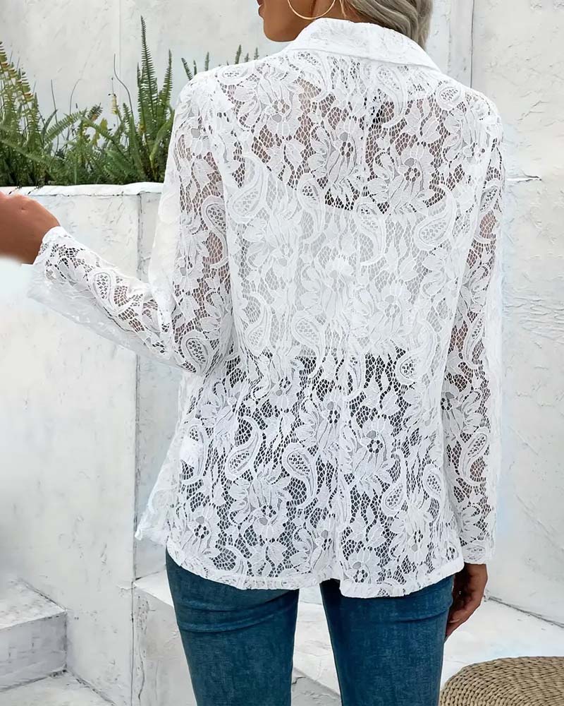 Drune | Eleganter, Einfarbiger Mantel mit Floralem Spitzenrevers
