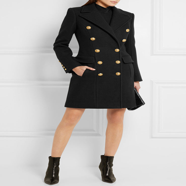 Damen Wollmix‑Longcoat im Marine‑Tailoring mit konturierter Taillierung und goldenen Zierrundknöpfen Drune