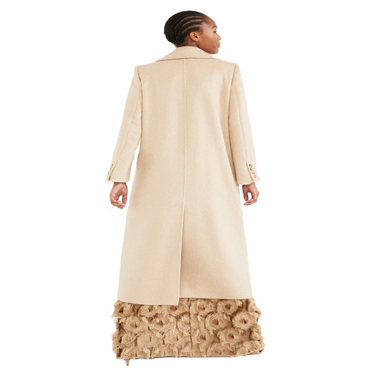 Damen Maxikleid mit dreidimensionaler Rosettenstruktur und feinem Ledergürtel Drune