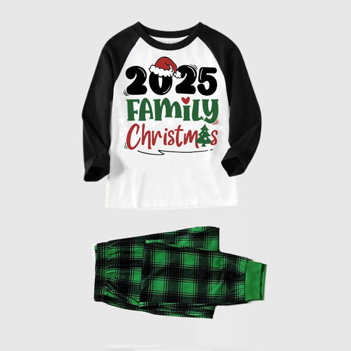Drune | 2025 Familien-Weihnachtspajama-Set - Schwarzer Raglan-Ärmel Weißes Oberteil Grüne und Schwarze Karohose Grafik