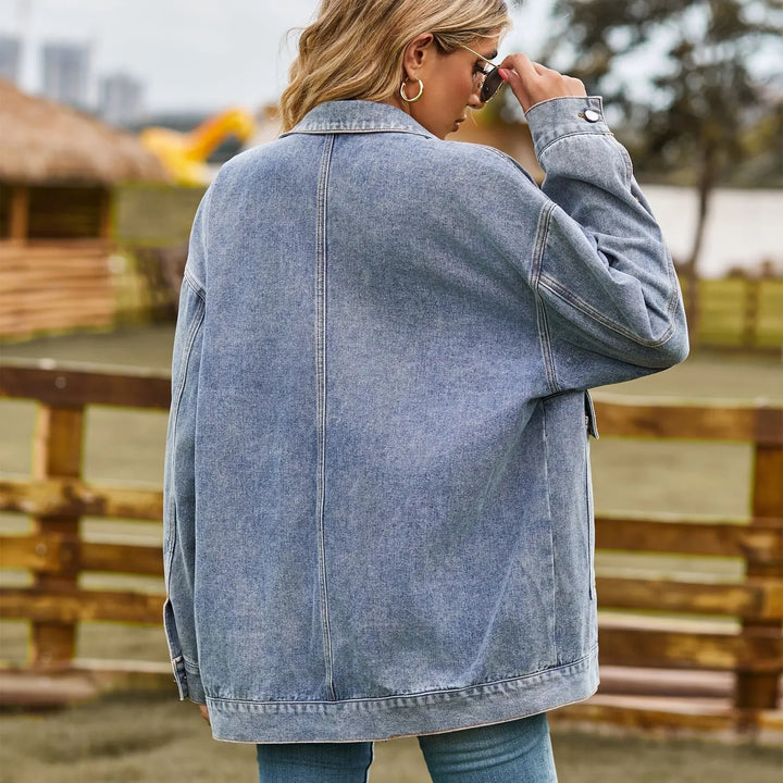 Drune | DenimCharm Klassisch Vintage Denim Jack für Damen