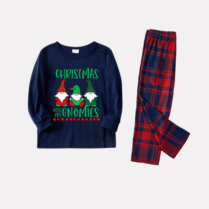 Drune | Marineblaues und rotes kariertes Weihnachts-Schlafanzug-Set mit "Weihnachten mit meinen Gnomies" Textdruck