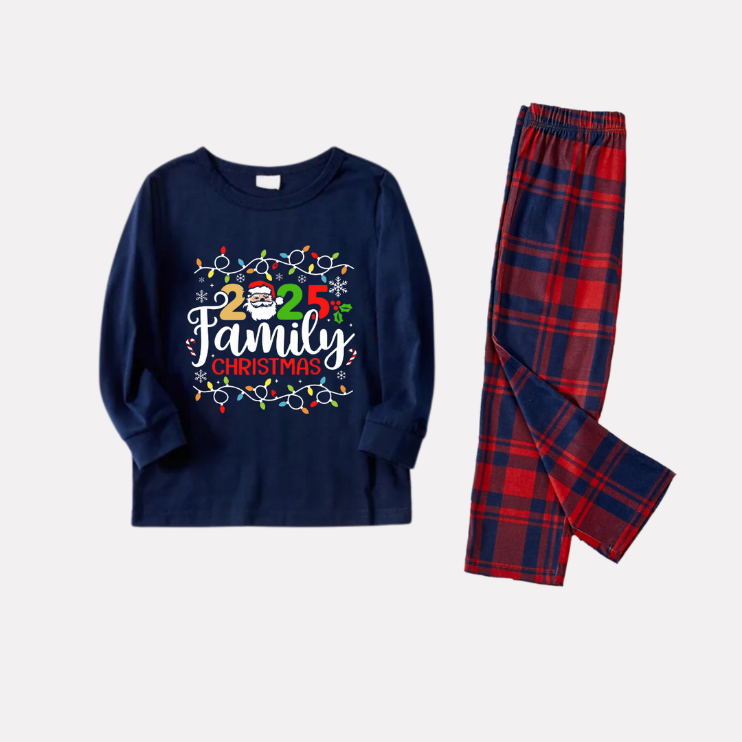 Drune | Marineblaues und rotes kariertes Weihnachts-Pyjama-Set mit Weihnachtslichtern und "2025 Familienweihnachten" Textdruck
